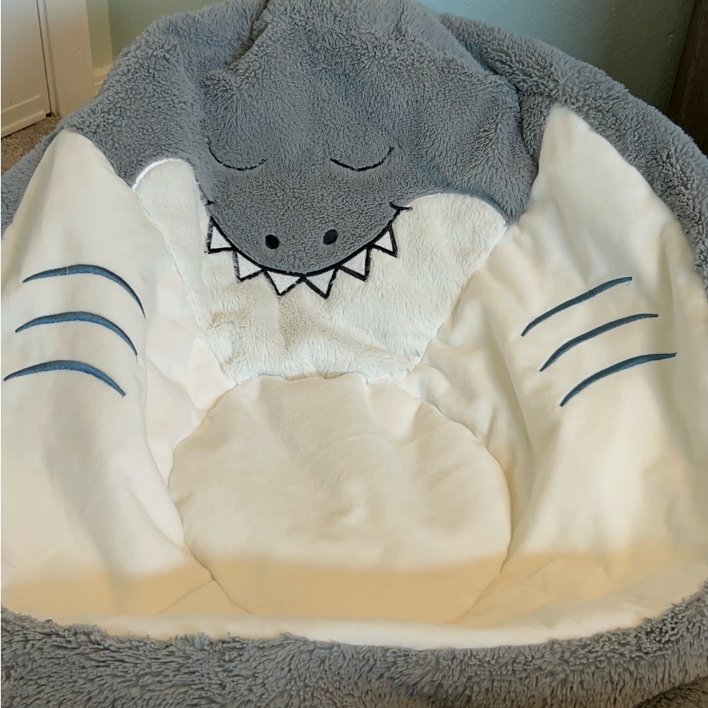 Sofft Shark-Themed Kids Bean Bag Chair - Gray and White